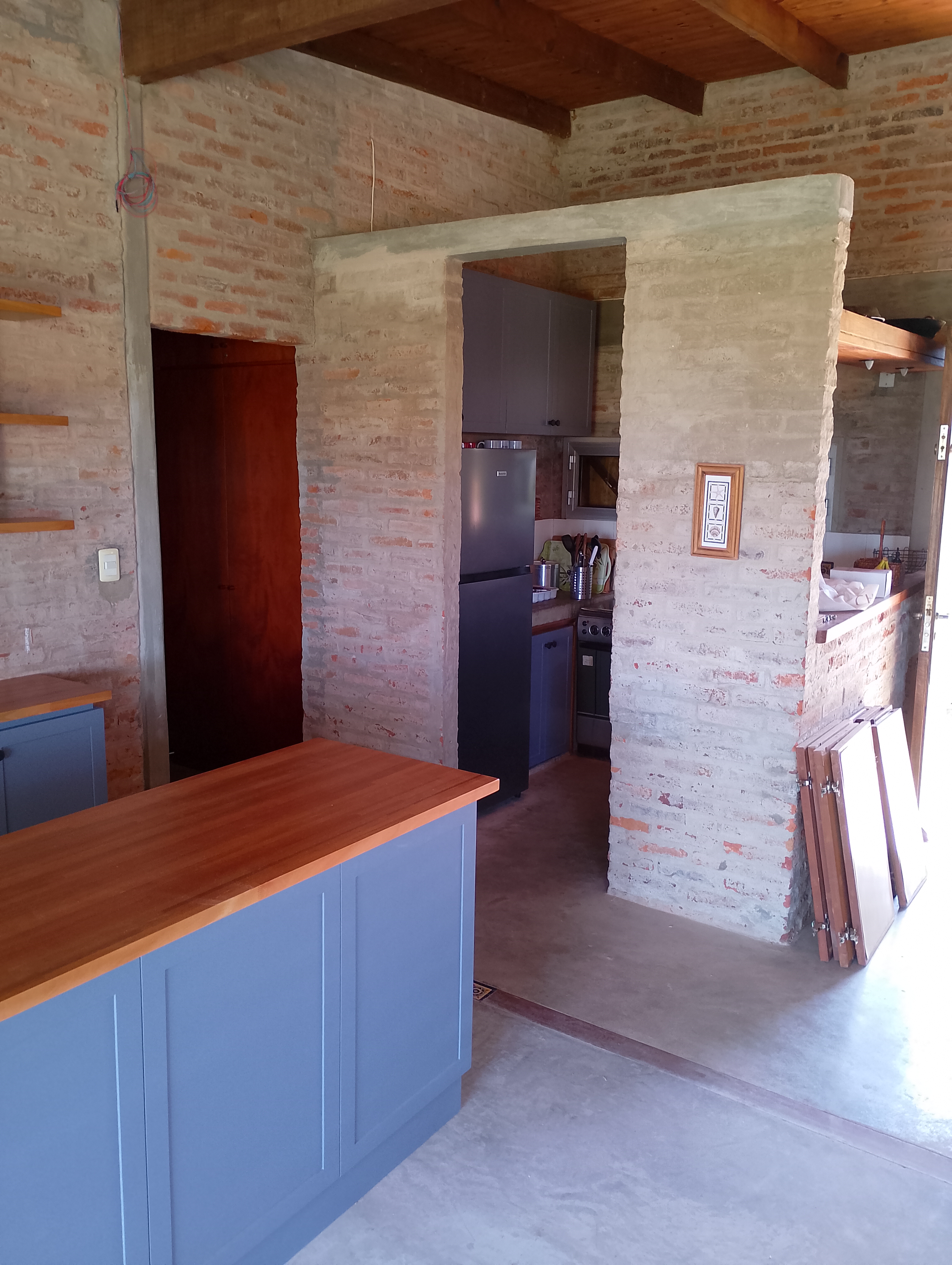 Cocina azul con isla