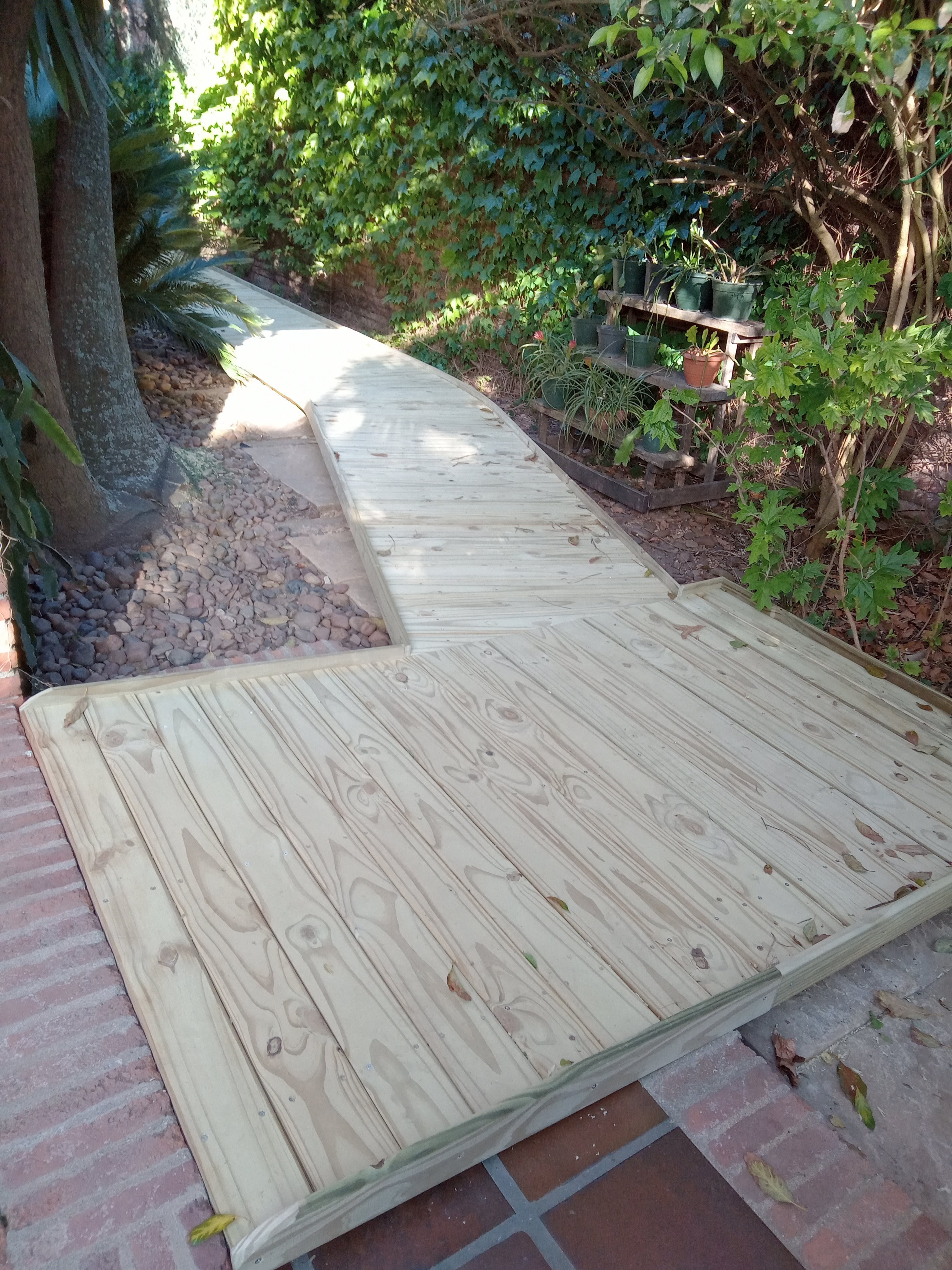 Deck pasillo exterior