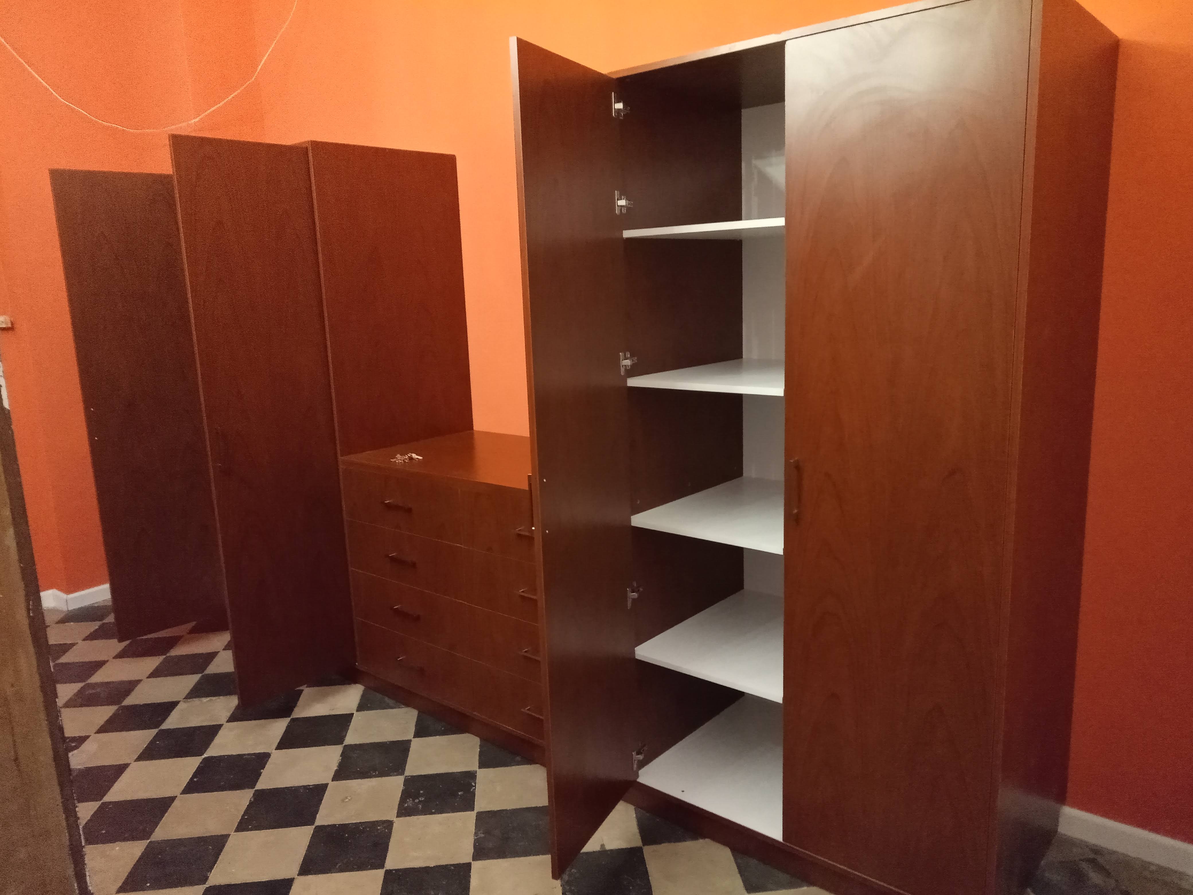 Placar madera oscura